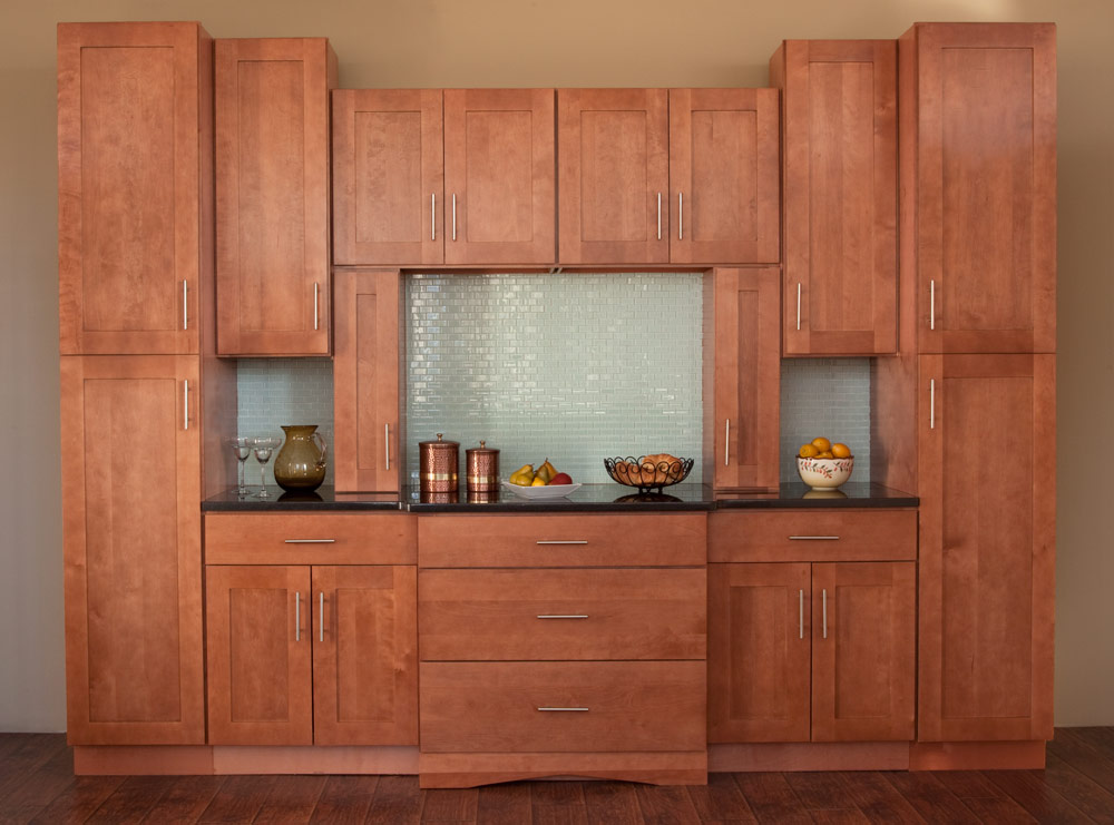 kitchen light that go with shaker cabinet